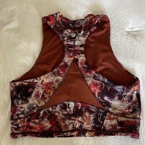 Lululemon sports bra/cropped tank